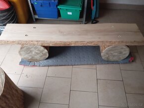 Lavičky z kulatiny - 2