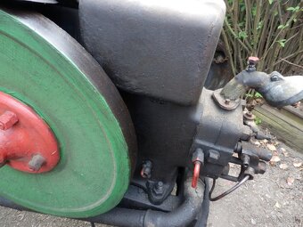 stabilní motor Deutz - 2