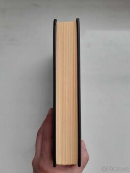 Dobrá znamení ilustrovaná Terry Pratchett kniha - 2