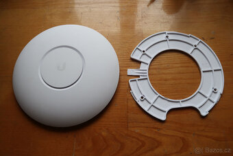 Ubiquiti UniFi UAP-AC-Pro - 2