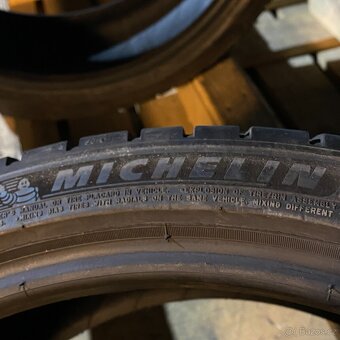 Letní pneu 235/35 R19 87Y Michelin 5mm - 2