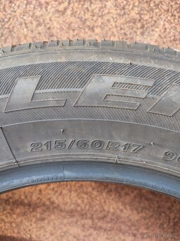 letní pneu bridgestone dueler 215/60 R17 - 2