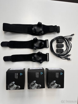 2x Base station 2.0 a 3x Vive tracker 3.0 | VR FBT - 2