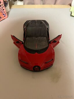 Model auta Bugatti chiron - 2