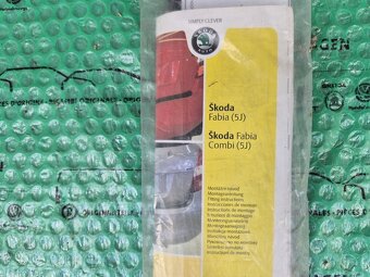 černá Škoda Fabia II ochranná a ozdobná lišta - 2