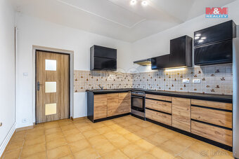 Prodej rodinného domu, 170 m², Rudná, ul. Masarykova - 2