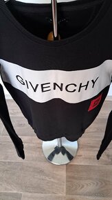 Krásná mikina Givenchy - 2