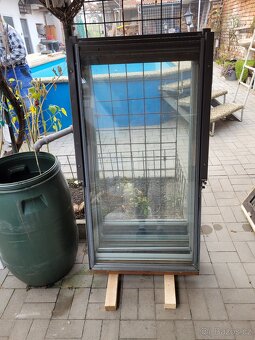 Prodám střešní starší okna VELUX - 2