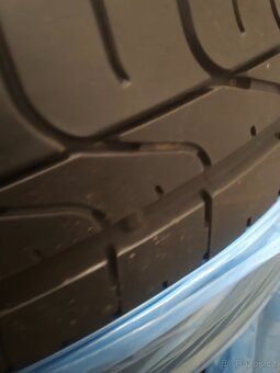 Letní pneu 245/45 R18 - 2