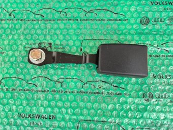 zámek bezpečnostního pásu přední Škoda Felicia 6U0857756A - 2