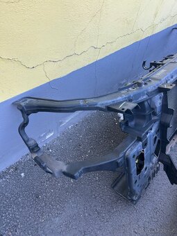 Přední chladičová stěna Hyundai I30 2011 - 2