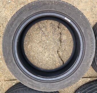 Barum Bravuris 5 205/55 R17 - 2