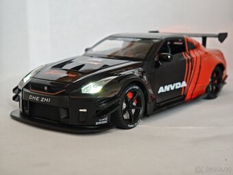 Nissan GT-R - 2
