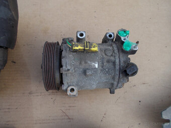 Náhradní díly Peugeot 407 2.0HDI RHR - č. 3 - 2