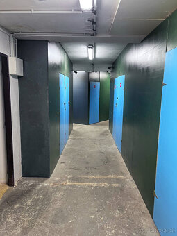 Pronájem zabezpečených skladovacích prostorů a minikójí - 2