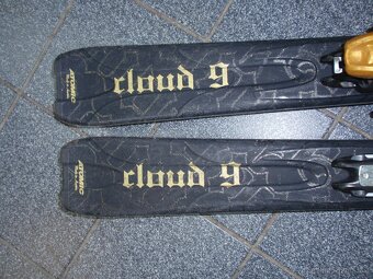 TOP DÁMSKÉ NASERVISOVANÉ 151 CM LYŽE CARVY ATOMIC CLOUD 9 - 2