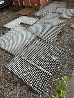 POZINKOVE ROŠTY//Rozne veľkosti//ceny od 500-800kč kus - 2