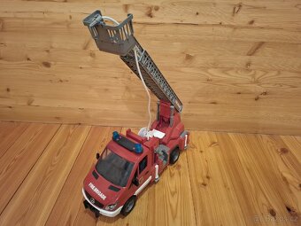 Prodám dětské hasiče vozidlo hracka - 2