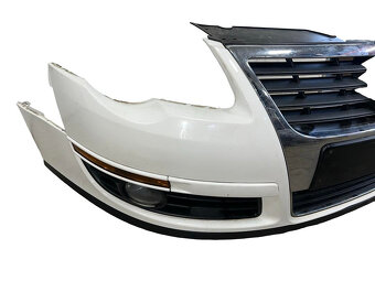 Přední nárazník bílá barva LB9A VW Passat B6 r.v. 2008 - 2