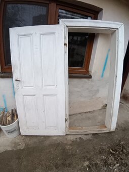 Dřevěné dveře se zárubněmi - 2