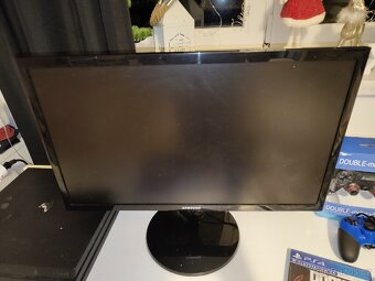 Ps4 pro+vr headset+hry+ovladače+ monitor - 2