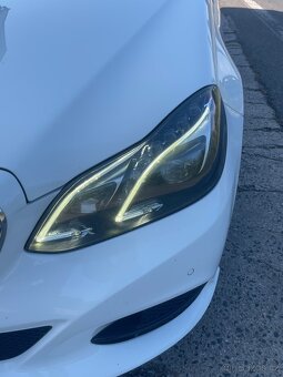 Mercedes E220 - 2