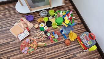 Dětská kuchyňka + příslušenství - 2