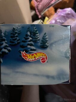 Autíčka hotwheels - 2