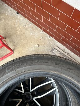 Pirelli cinturato 225 50 R18 runflat - 2