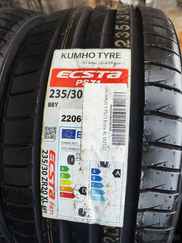 235/30 R20 KUMHO PS71 Ecsta - 2
