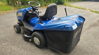 Zahrdni  sekačka  traktor - 2