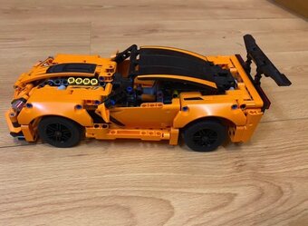 Lego technik 42093, auto Corvette. - 2