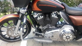 Harley Davidson FLHX - 2