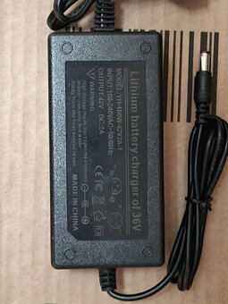 Nabíječka Li-ion baterie 36v 2A jack 5,5mm nová - 2