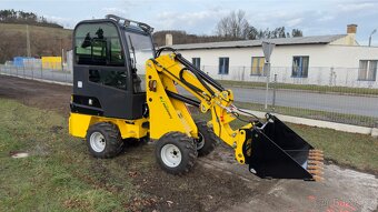 Prodám Kloubový Teleskopický Mininakladač R906TS - Perkins - 2