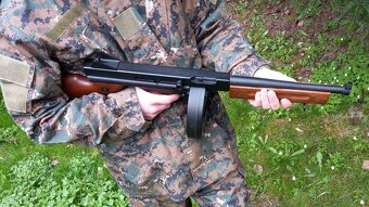 Airsoft vybavení různého druhu skoro nehrané. - 2