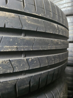 245/40R19 94W P-Zero (PZ4) Luxury Seal Inside PIRELLI - 2
