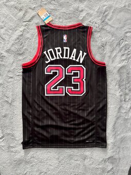 dres Michael Jordan – Chicago Bulls (černý, City Edition) - 2