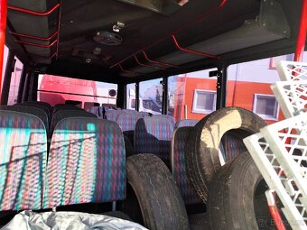 Mercedes vivaro bus - 2