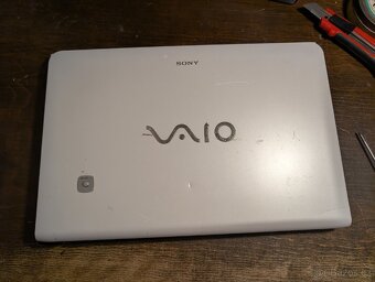 Sony SVE151G13M na ND - 2