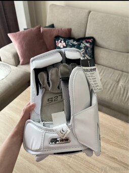 Lapačka a Vyrážečka Bauer supreme s27 JR - 2