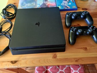 Ps4 slim 500gb 3x hry 2x ovladače orig krabice - 2