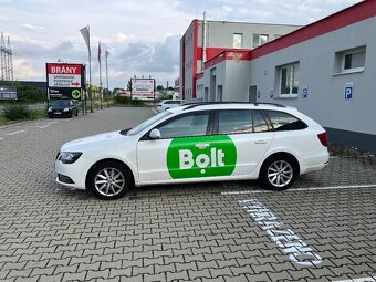 ŠKODA SUPERB II COMBI FACELIFT 2014 1.6Tdi 77Kw - 2