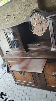 Starožitná nábytek - 2