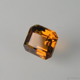 Turmalín-octagon-0,60 ct. - 2
