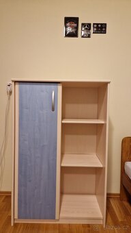 Dětský nábytek + židle - 2