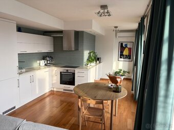 3-izbový byt (3kk) na prenájom Praha 7 - 2