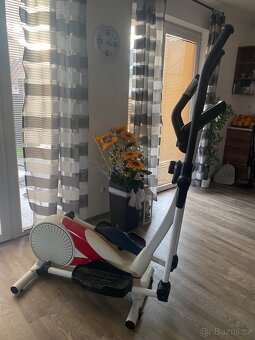 Eliptický trenažér – starší, plně funkční - 2