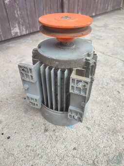 Elektromotor 250/370 W 945 / 1430 ot. - 2