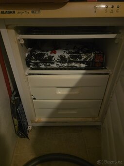 Prodam starší ale funkční mrazák.. - 2